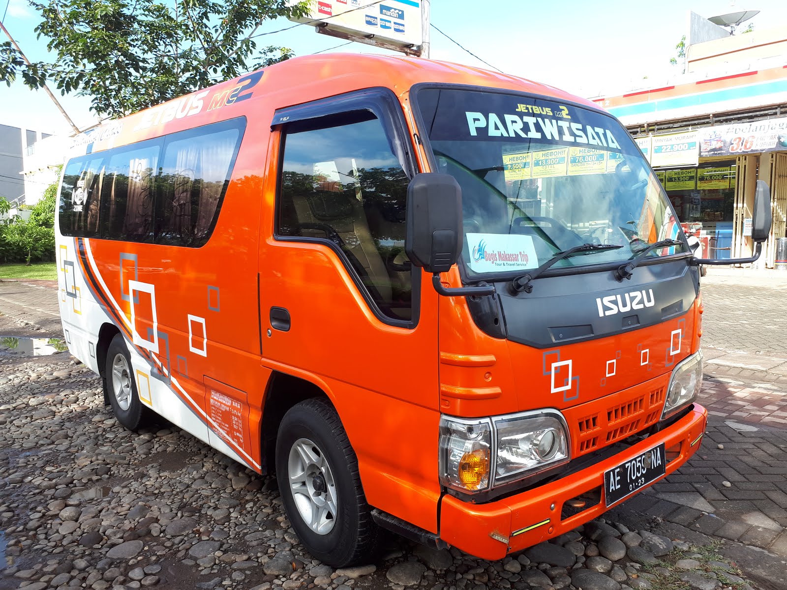 Rental ELF di Makassar