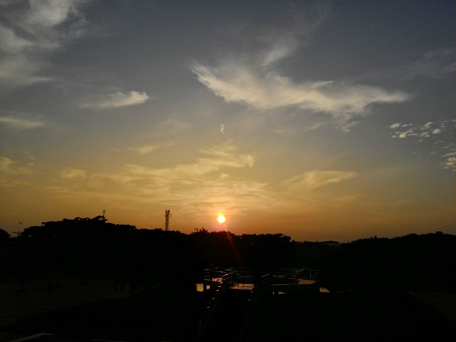 Menanti Sang Surya di Masjid Agung Jawa Tengah