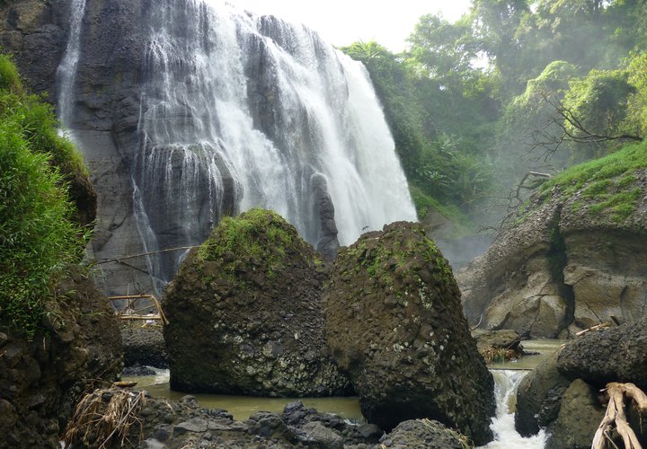 curug caweni sukabumi