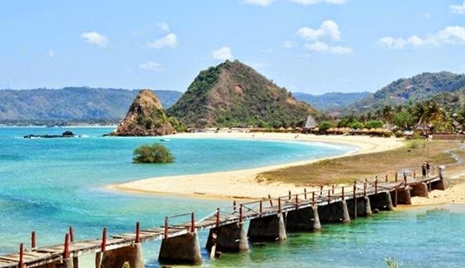 10 Destinasi Wisata Indonesia dengan Keindahannya