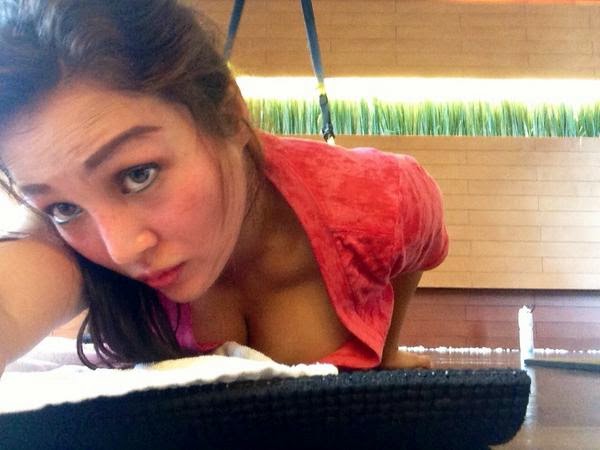 INDONESIA MODEL PHOTOSHOOOT
