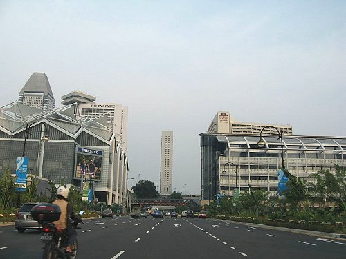 Alasan Mengapa di Singapura Tak Ada Pembatas Jalan &#91;Patut dicontoh&#93;