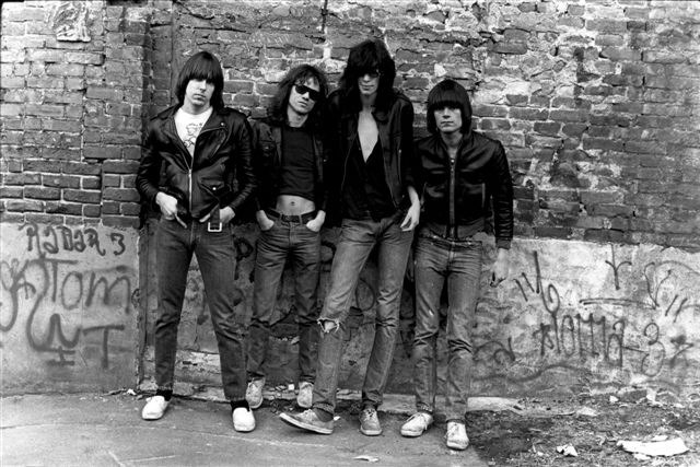 5 Lagu Punk Terbaik yang Anti-Valentine (buat move on)!!!!