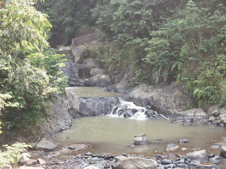 Mencari Blue Lagoon dapatnya yang Brown