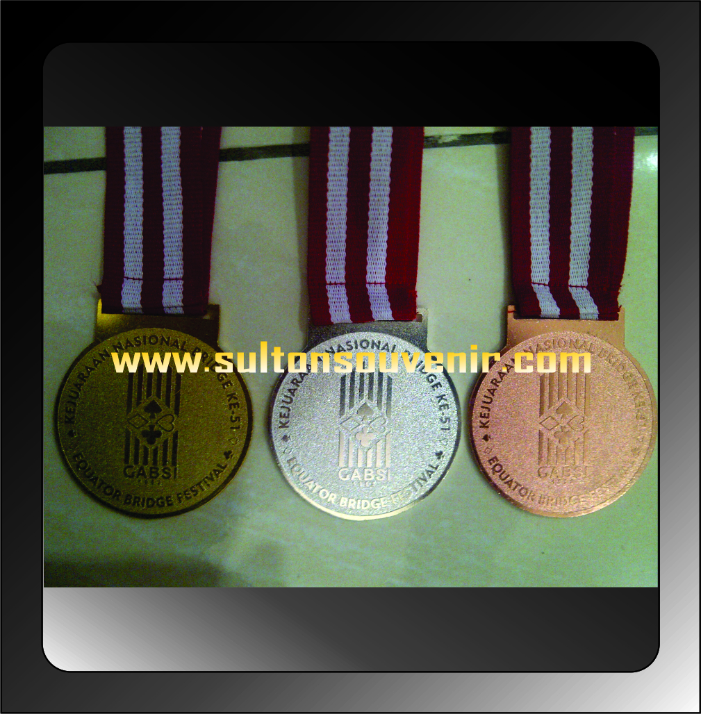 plakat fiber,medali,pin,piala,dll