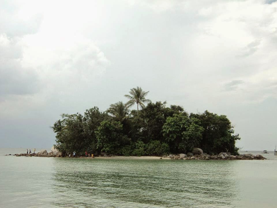 Nuansa Keindahan Pantai Trikora - Tanjung Pinang