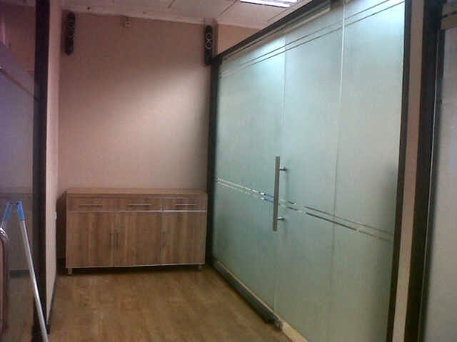 Desain Stiker Partisi Kantor Yang Ciamik