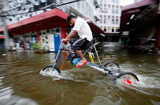 11 ide lucu dan kreatif mengatasi banjir