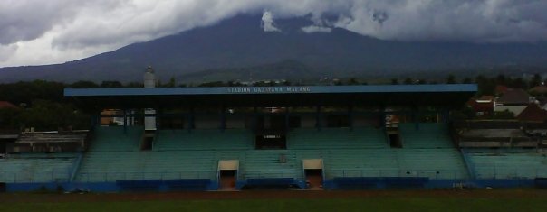 Tahukan Agan Stadion Tertua di Indonesia Dimana??