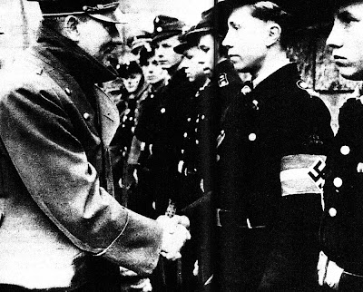 Foto-foto Saat Terakhir Hitler