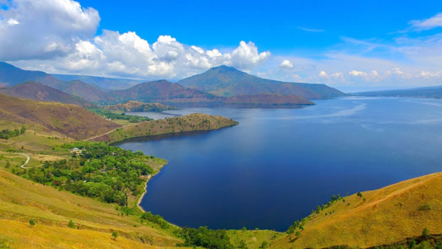 banggalah-danau-unik-ini-hanya-dapat-dijumpai-di-indonesia
