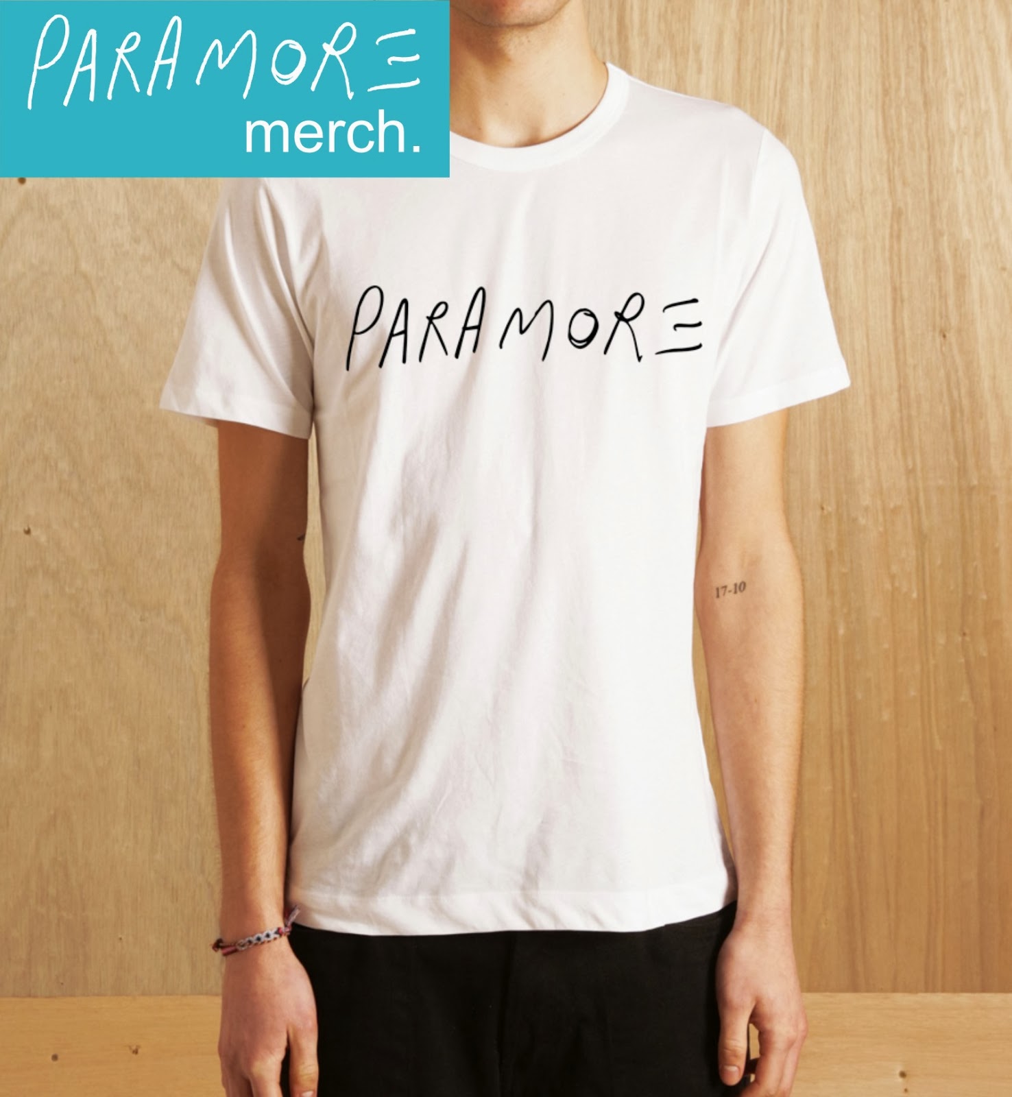 Kaos / T-Shirt PARAMORE (Ready Stock 