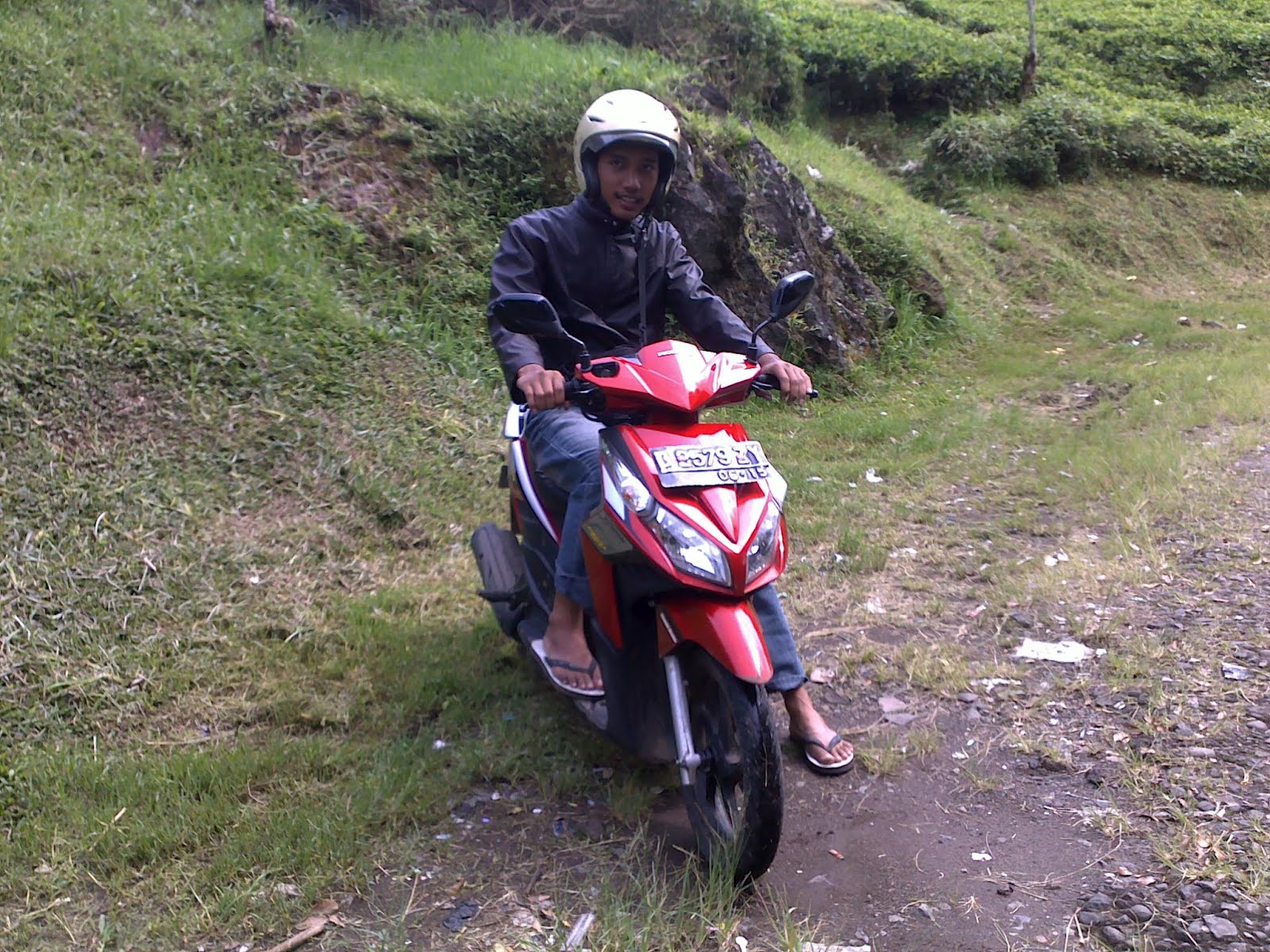 Keliling Bandung dengan Rental Motor
