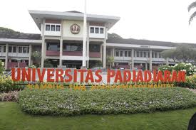 Daftar Universitas Terbaik di Indonesia 2013