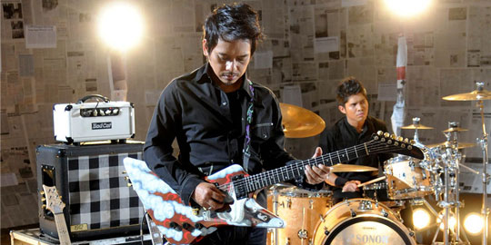 Inilah 10 Gitaris Terbaik Indonesia