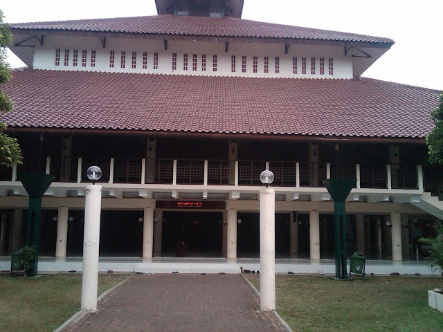 Indahnya Masjid-Masjid Kampus di Indonesia
