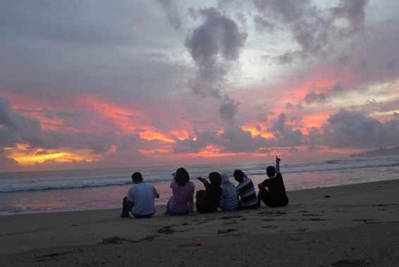 Menapak Jejak Sawarna - Bayah