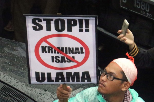 Memahami Jurus Propaganda “Kriminalisasi Ulama”