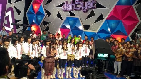 Pedulinya minami Akb48 pada negara kita gan, masuk!! &#91;video&#93;