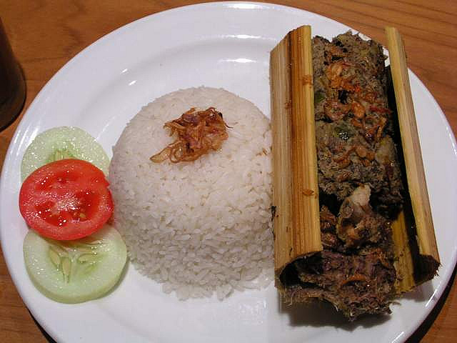 Aneka Macam Masakan Daging B*A*B*I Dari Indonesia (1000% HARAM)