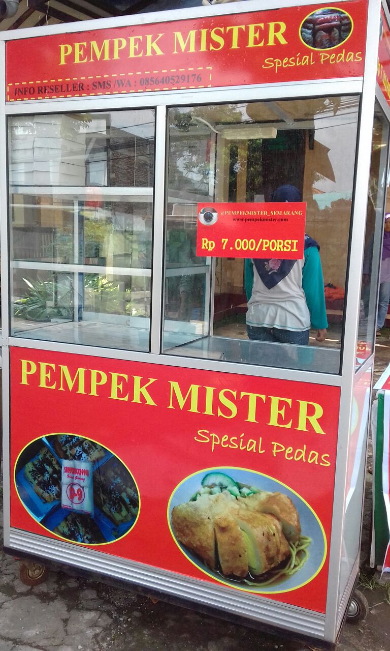 PROYEKSI BISNIS FRANCHISE MAKANAN TERBARU VERSI PEMPEK MISTER SEMARANG