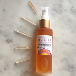 &#91;GATSUONE INFO&#93; Mana yang Sering Sista Pakai, Make Up Remover atau Face Cleanser?