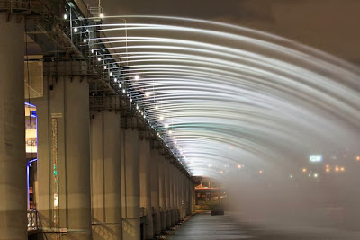 Air Mancur Indah di Jembatan Seoul 