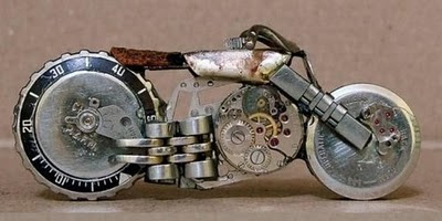 &#91;PIC&#93; &quot;KREATIF GAN&quot; 24 Miniatur Motor Keren Dibuat dari Jam Tangan