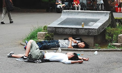 Pose Tidur Unik (Pic++)