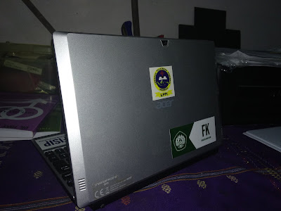 Review Laptop : Acer One 10