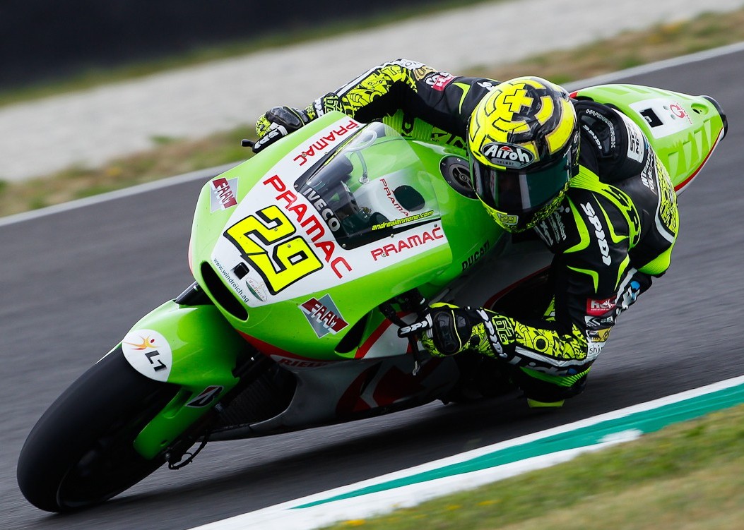 9733973396689668andrea-iannone-299658965897339733