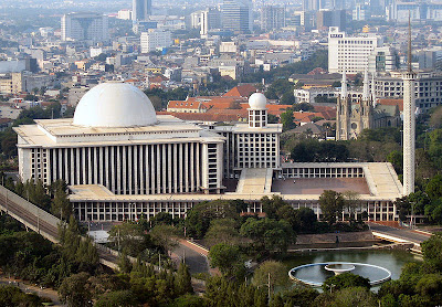 10 Masjid Paling Indah dan Termegah Di Indonesia