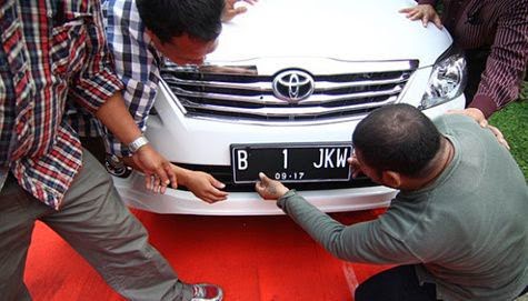 Kompilasi Mobil-Mobil di Lingkungan Capres Prabowo Dan Capres Jokowi 