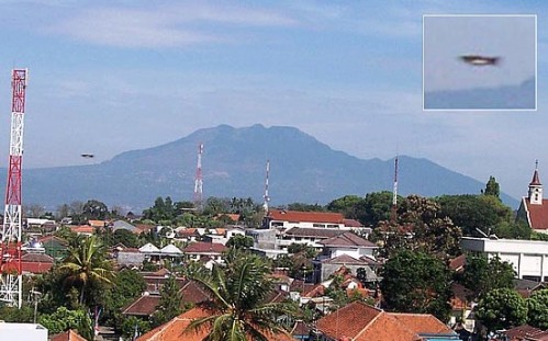 &#91;HOT NEWS&#93; UFO Yang Bersinggah Di Indonesia