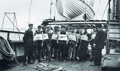 Foto detik detik sebelum kapal titanic tenggelam terkenal tangguh