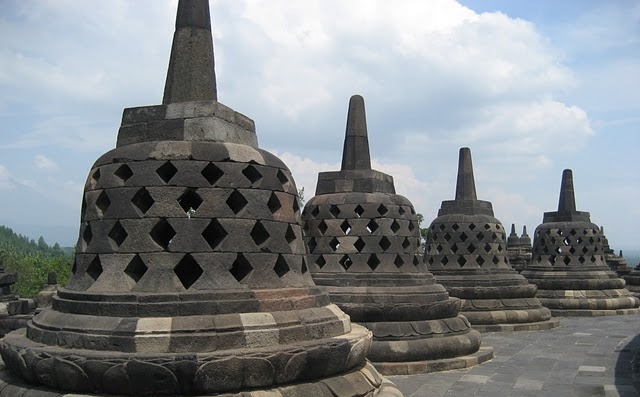 15 Julukan Untuk Indonesia