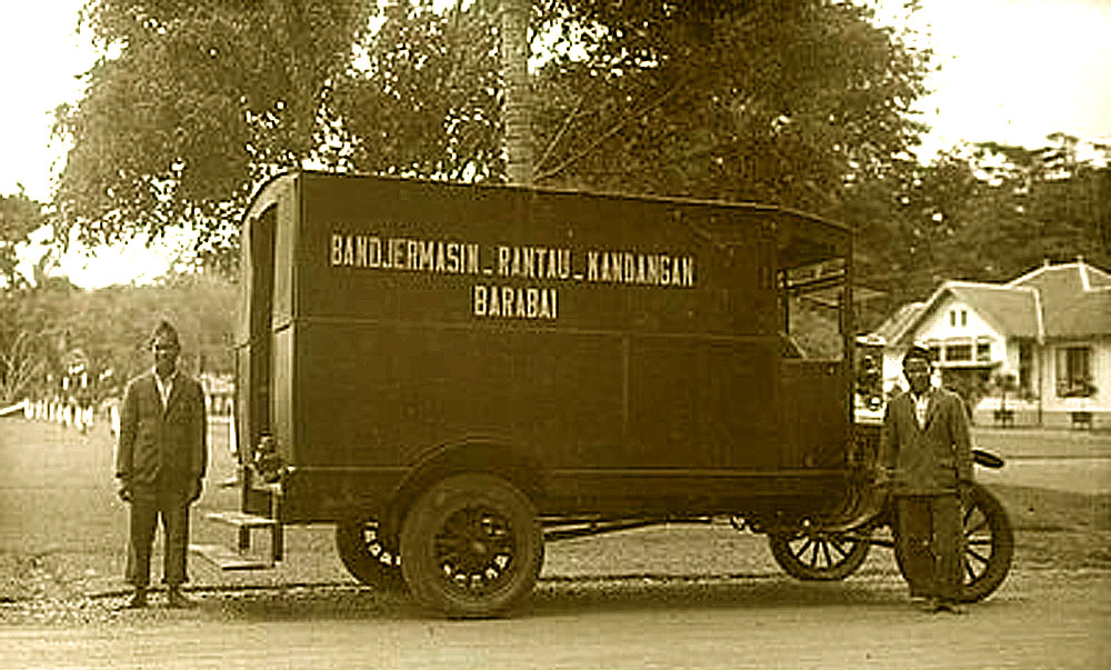 Bus-bus Djadoel di Indonesia