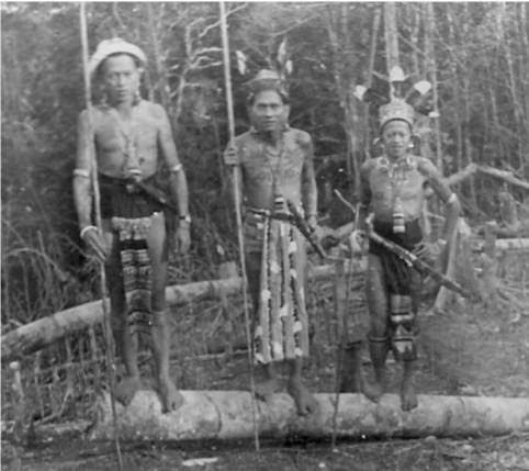 Dayak Punan atau Punan Berkaki Merah (Ot Siau) ..Hanya Mitos atau Nyata?