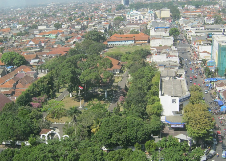 Mengintip Pusat Kota Bandung dari Ketinggian 81 Meter!