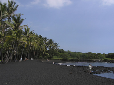 5 Pasir Pantai dengan Warna yang Unik
