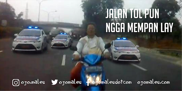Cara Menghindari Ibu Ibu Sen Kiri Belok ke Kanan