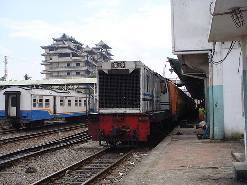 Jenis-jenis Lokomotif KeretaApi Indonesia dari paling tua sampai yang termuda