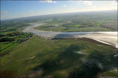 Melihat Keindahan Kastil Mont Saint-Michel, Prancis