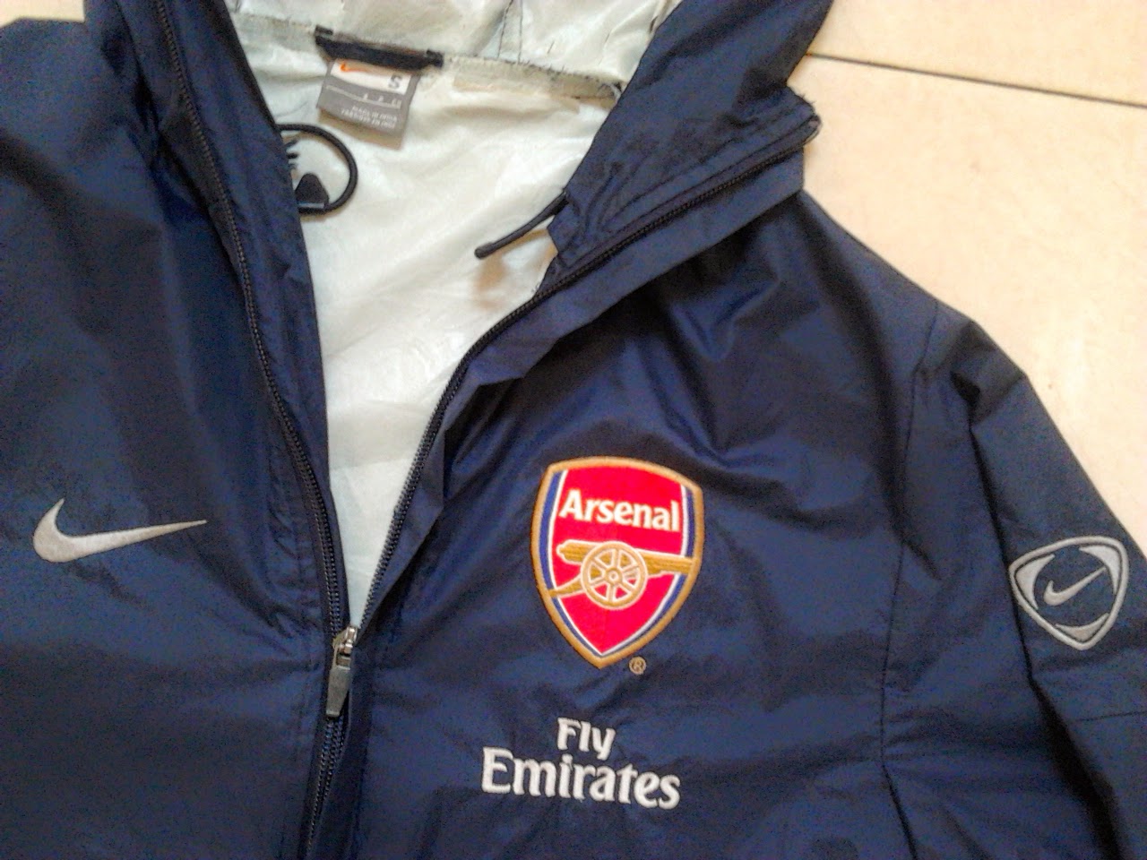 jaket nike arsenal