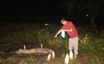 Heboh , Mayat Keluar Dari Kubur Di Pontianak