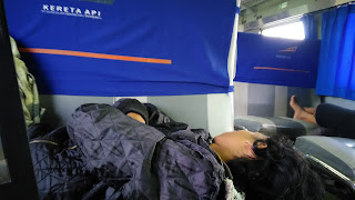 Tips Mengatasi Kejenuhan Saat Perjalanan Jauh Didalam Kereta