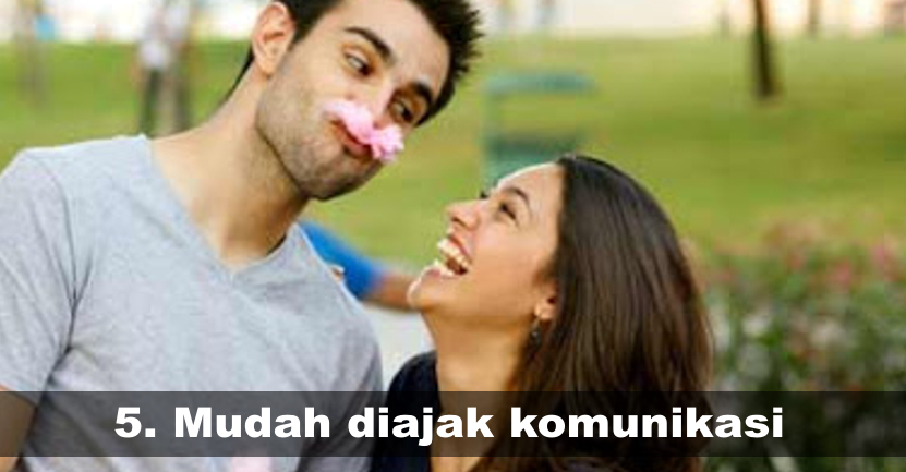  Ini Dia Pertanda Jika Pacarmu Adalah Calon Suami Idaman !