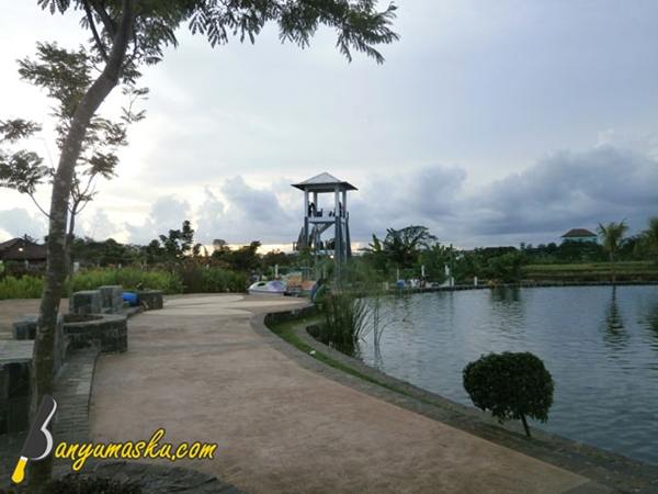 &#91;CoC Regional: Lokasi Wisata&#93; Taman Balai Kemambang Karangkobar Dekat Paduka FM