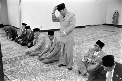 Aneka Potret Perjuangan Manusia Menuju Surga