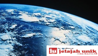 Inilah Foto Bumi Pertama Kali Dari Luar Angkasa